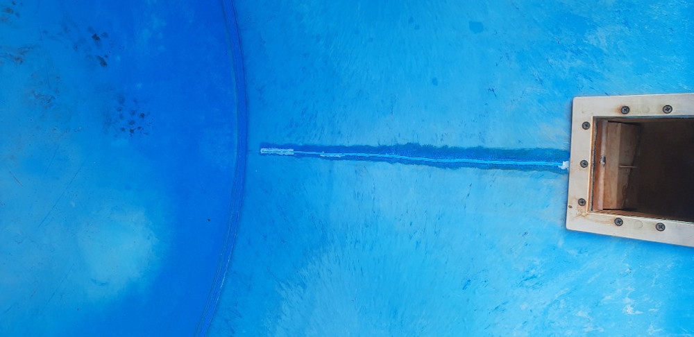 Oprava praskliny ve spoji bazénu