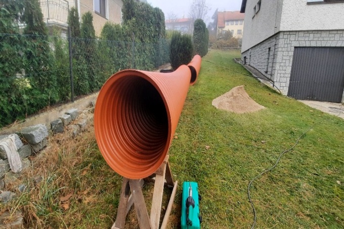 Výroba dvojitého dna na rouru do studny